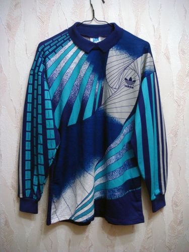 Romania 1990 GK 1 Kit